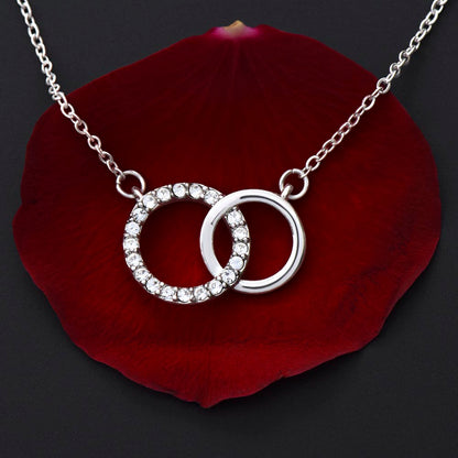 To My Gorgeous Girlfriend Interlocked Circles Necklace